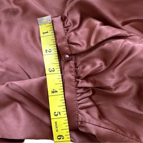 NWT Maree Pour Toi Bishop Sleeve Wrap Top Blouse Metallic Satin Brown Size 26 - Picture 11 of 12